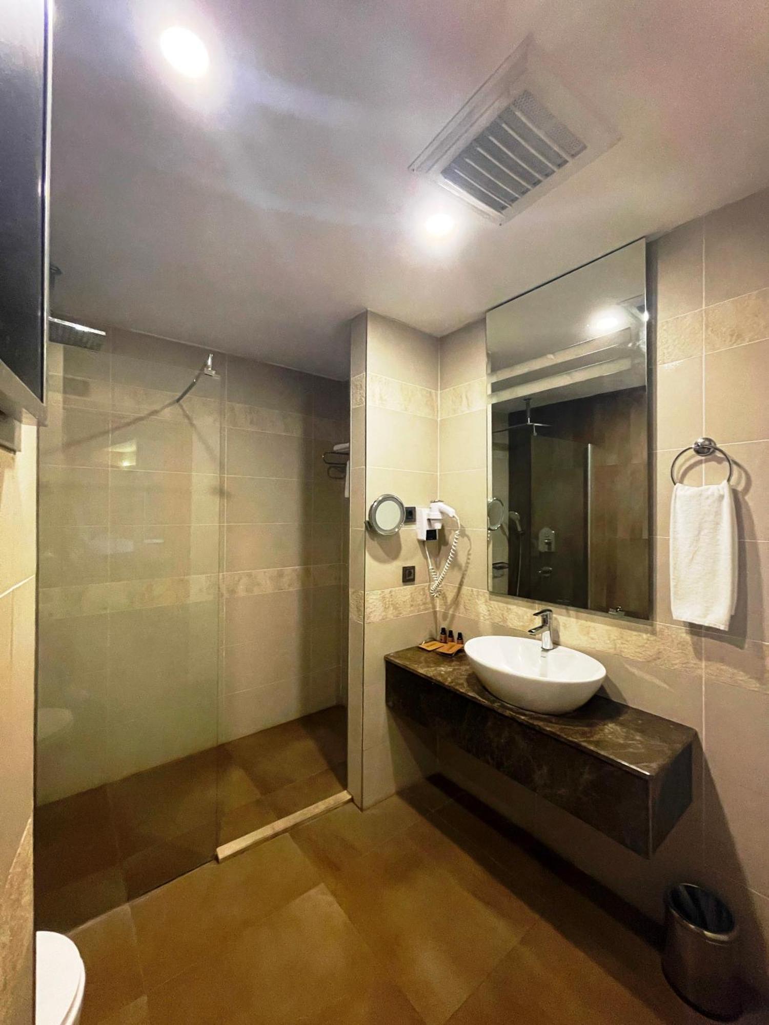 Anemon Grand Adana Otel Екстер'єр фото