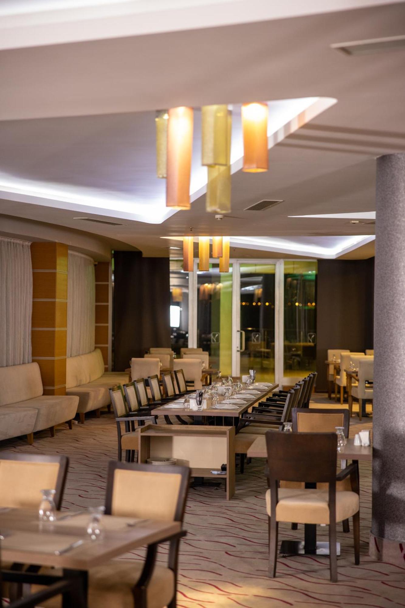 Anemon Grand Adana Otel Екстер'єр фото